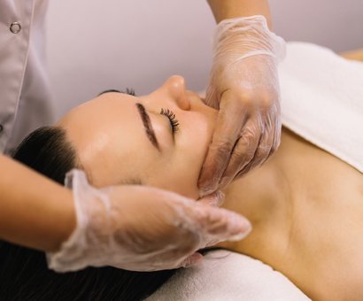Holistic Buccal Massage in Rotterdam: De Natuurlijke Face-Lift van Binnenuit